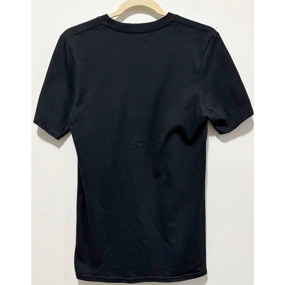 NEW: Unisex, Crewneck, "Cobra Kai Never Dies" Graphic T-shirt - (size Small) - Picture 2 of 5